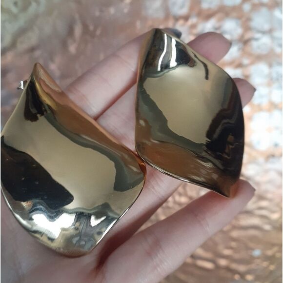 Zara Elegant Goldtone Abstract Statement Earrings - Picture 8 of 11